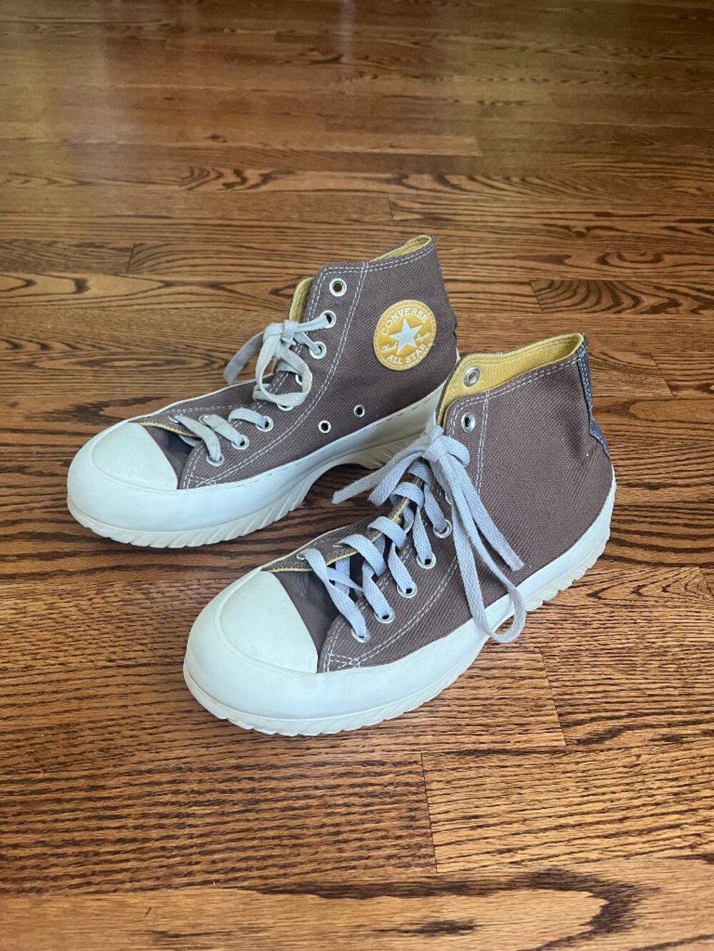 Converse Chuck Taylor All Star Lugged Platform 2.0 Women's Size 9 A05067C Brown